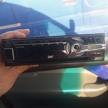 GPS трекерлер: Автомагнитола 1-DIN Модель/бренд: - На фото две головные магнитолы — 1