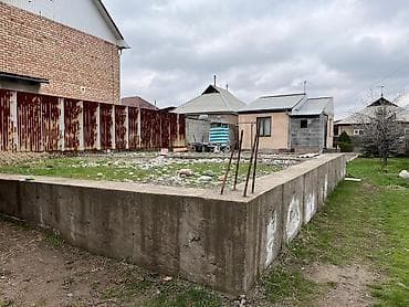 Үйлөр: Срочно продается 🏡 Участок 4,7соток Времянка+фундамент 9 на 10 Ак — 4