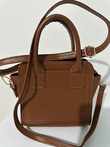 женский рюкзак сумка: Стильная женская сумка-тоут из гладкой эко-кожи теплого коричневого — 2