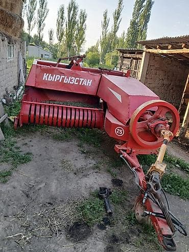 Пресс-подборщик киргизского производства ППР‑Ф‑16М‑5 (надпись at lalafo.kg Пресс-подборщик киргизского производства ППР‑Ф‑16М‑5 (надпись