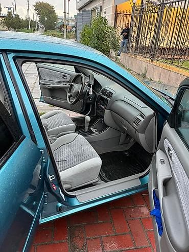 продаю mazda demio: Mazda 626: 2000 г., 2 л, Автомат, Бензин, Седан — 7