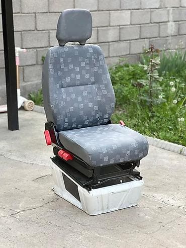 сидения на спритер: Переднее сиденье, Ткань, текстиль, Mercedes-Benz — 1