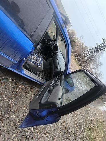 мазда 1994: Mazda 323: 2003 г., 1.6 л, Автомат, Бензин, Седан — 7