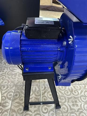 булдог: Зернодробилка в наличии бар 1,5 киловат 2900 оборот в минуту — 4