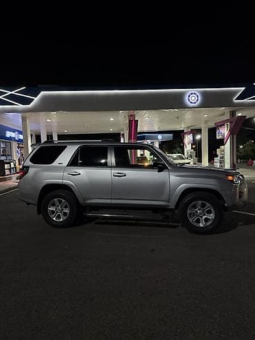 делаю: Toyota 4Runner: 2021 г., 4 л, Автомат, Бензин, Внедорожник — 2