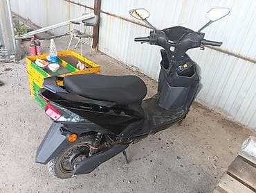 колесо на мотороллер: Скутер/мопед, городской класс, цвет черный. Основные особенности: - — 4