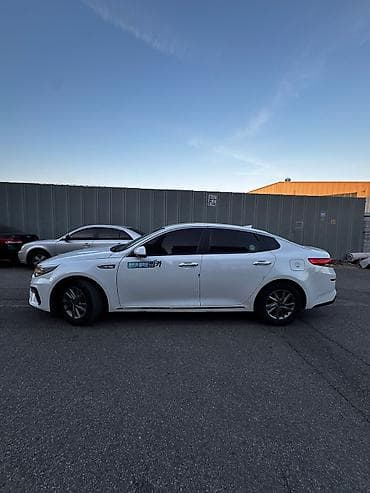 geely galaxy e5: Kia K5: 2019 г., 2 л, Автомат, Газ, Седан — 8