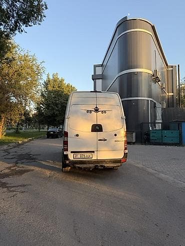 саббуферы: Mercedes-Benz Спринтер: 2009 г., 2.2 л, Механика, Дизель, Фургон — 4