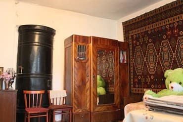 пол дома пишпек: Полдома, 43 м², 2 комнаты, Собственник — 5