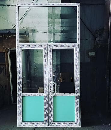 стекло перегородка: Алюминиевая витринная входная группа с двустворчатыми дверями - — 1