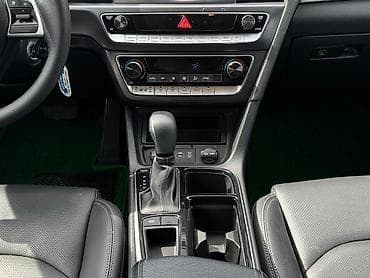 sanat: Hyundai Sonata: 2022 г., 2 л, Автомат, Газ, Седан — 4
