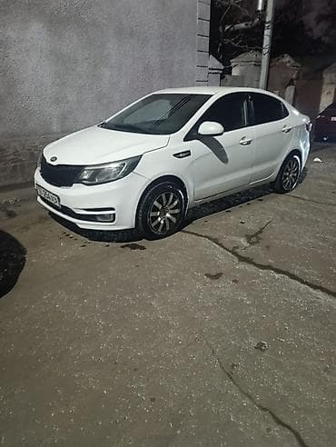 рено сандеро: Kia Rio: 2016 г., Ручные, Седан — 6