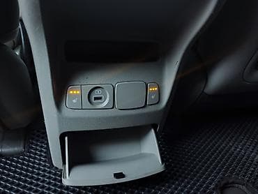 Продажа авто: Kia Carnival: 2019 г., 2.2 л, Автомат, Дизель, Минивэн — 10