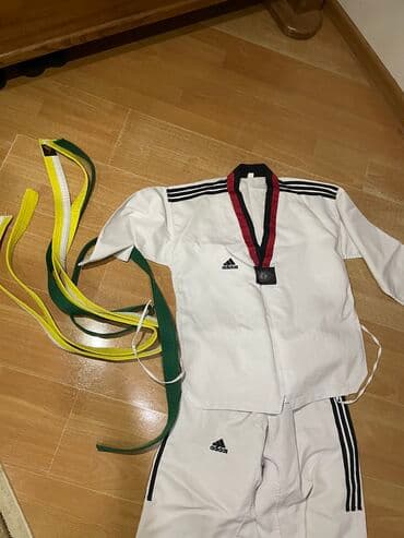 надпись на футбольной форме: Форма тхэквондо в хорошем состоянии — 2