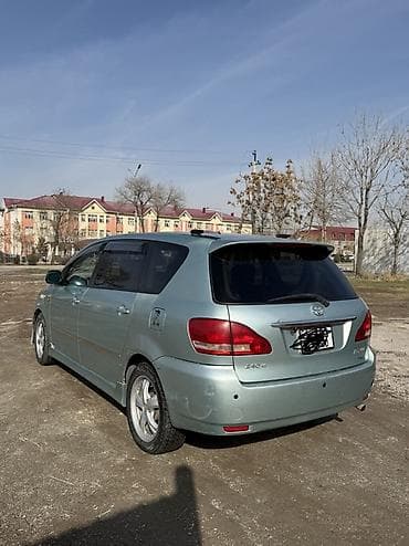 toyota ош: Toyota Ipsum: 2001 г., 2.4 л, Автомат, Газ, Минивэн — 3
