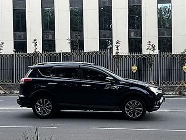 raf: Toyota RAV4: 2018 г., 2.5 л, Автомат, Бензин, Кроссовер — 4