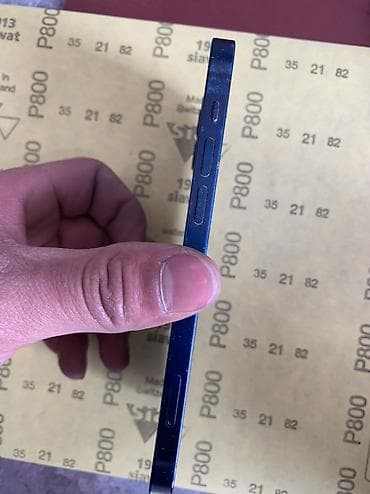 бэушный айфон 4: IPhone 12, 79 % — 8