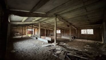 продажа дома в токмаке: Сдаю в аренду производственное помещение или кошару 280 м2., без — 9