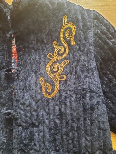 спортивное оборудование: Чапан на мальчика 5-6 лет, рост 110-120 см. новый. цена 700 сом — 3