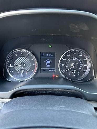 Hyundai Elantra: 2020 г., 2 л, Автомат, Бензин, Седан — 10