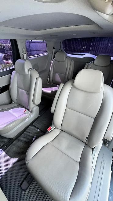 lf sonata: Kia Carnival: 2017 г., Минивэн — 4