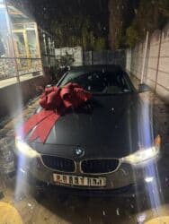 свадебный букет из атласных лент: Аренда и продажа Большой декоративный бант для автомобиля - Яркий — 7