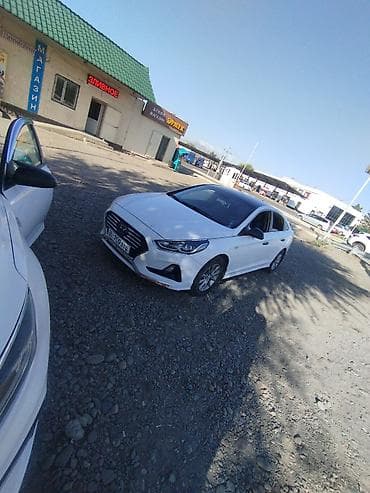 avante hybrid: Hyundai Sonata: 2018 г., 2 л, Автомат, Газ, Седан — 3