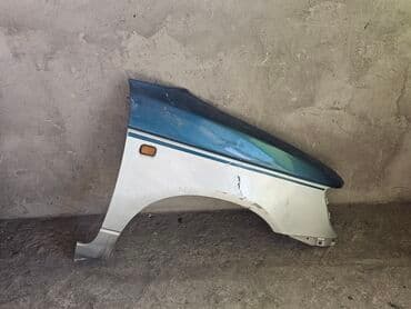 нива крыло: Переднее правое Daihatsu, 1999 г., Б/у, Оригинал — 1