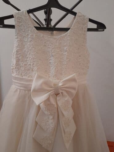 обувь на годик: Детское платье, цвет - Белый, Б/у — 2