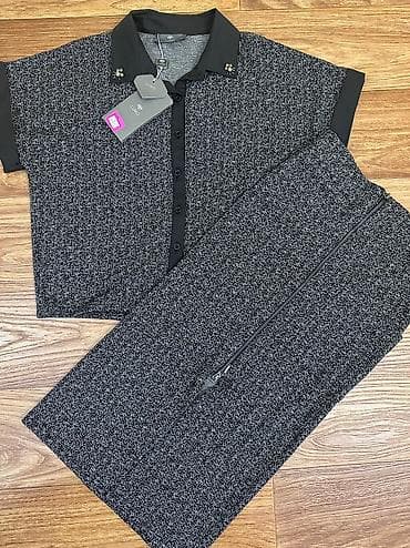 s: Двойка - рубашка,юбка
Размер xs-s 
700 сом — 1