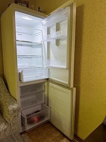 Техника и электроника: Холодильник Samsung, Новый, Двухкамерный, No frost — 2