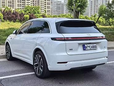 Lixiang L7: 2024 г., 1.5 л, Автомат, Гибрид, Внедорожник — 4