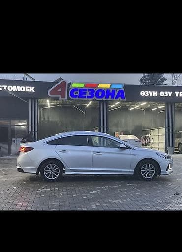 Hyundai Sonata: 2018 г., 2 л, Типтроник, Газ, Седан — 4
