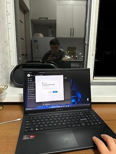 Ноутбук ASUS VivoBook 15 (серия X/15-дюймовый) Характеристики: -