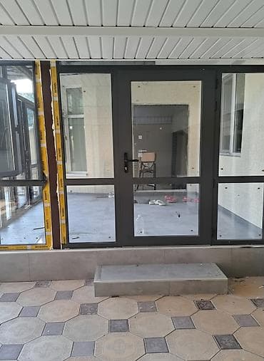 Двери для домов и квартир, Алюминий, Со стеклом, цвет - Серый