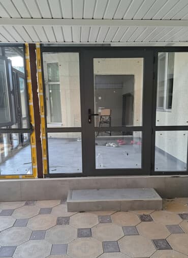 резина для дверей: Двери в частный дом, Алюминий, Со стеклом, цвет - Серый — 1