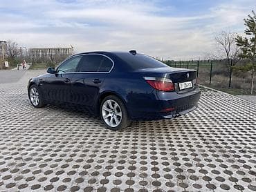 space runer: BMW 5 series: 2004 г., Седан — 3