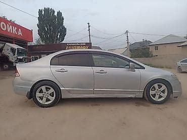 Продажа авто: Honda Civic: 2006 г., Седан — 4
