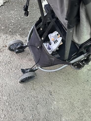 смирительная рубашка: Прогулочная коляска Joie (серый меланж) - Легкая и маневренная — 5