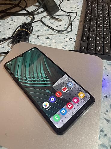 jack e4: Samsung Galaxy A20s, Б/у, 32 ГБ, цвет - Черный, 2 SIM — 3