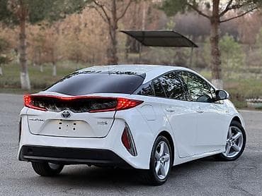 бмв коробка: Toyota Prius: 2019 г., 1.8 л, Вариатор, Электромобиль, Хэтчбэк — 4