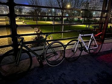 third edition solution: Фикс-байк DRBWN District - Легкая алюминиевая рама с гладкими швами — 3