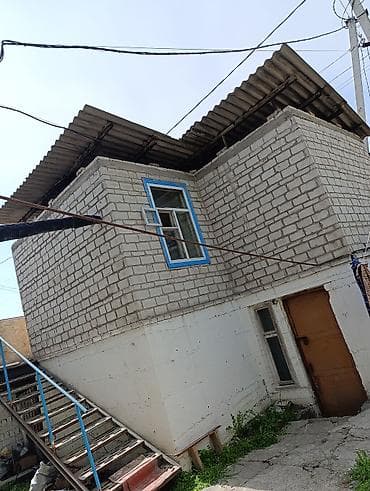 4 bedroom: Продается частный дом состоящий из 6 комнат, поделён на 2 части — 1