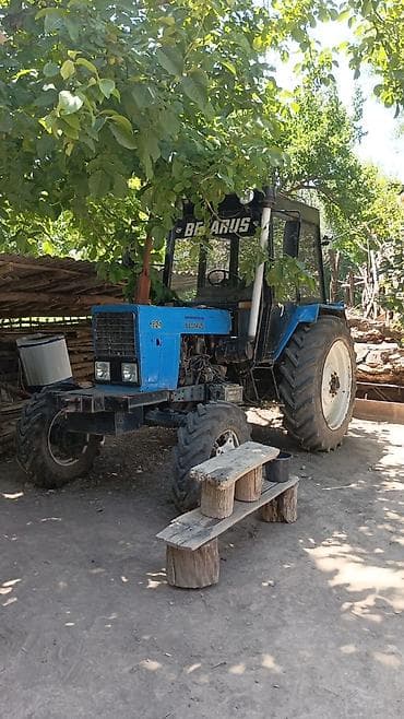Тракторы МТЗ (Беларус): Трактор Беларус МТЗ 82.1 - Полный привод (4х4), передний ведущий — 4