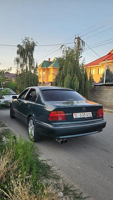 ист капот: BMW 5 series: 1998 г., 2 л, Механика, Бензин, Седан — 4