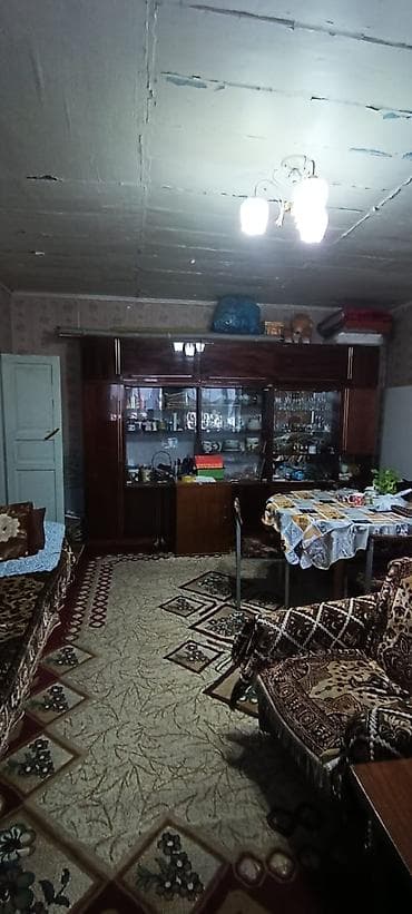 мансардный дом: Дача в с. Арашан. Участок 6 соток, ровный, огорожен. На участке дом — 9