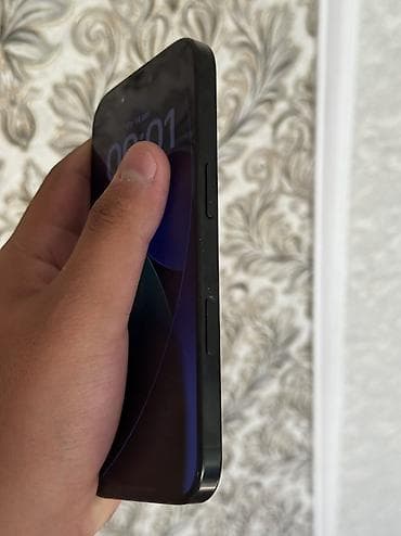 iphone sr: IPhone 16 Pro, Б/у, 128 ГБ, Black Titanium, 92 % — 5