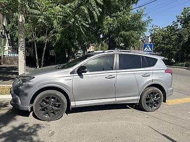 Toyota RAV4: 2018 г., 2.5 л, Автомат, Гибрид, Кроссовер