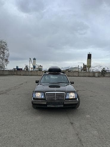 bmw e3: Mercedes-Benz W124: 1993 г., Седан — 5