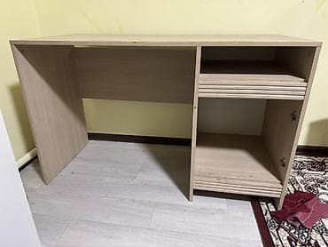 Писменный стол
Размер 124х 55
Состояние отличное